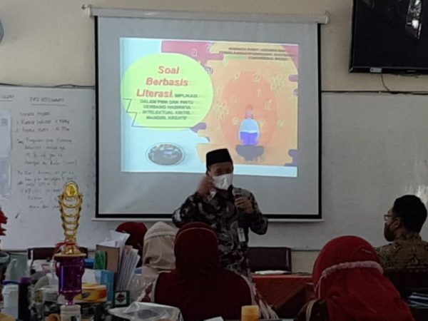 IHT Sosialisasi AKM