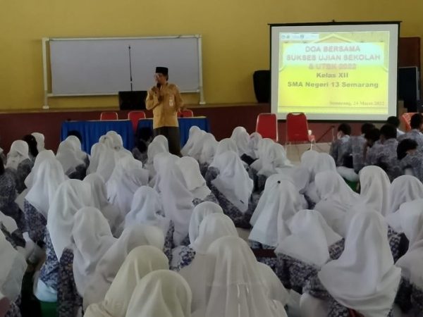 DOA BERSAMA SUKSES US DAN UTBK 2022 KELAS XII SMAN 13 SEMARANG