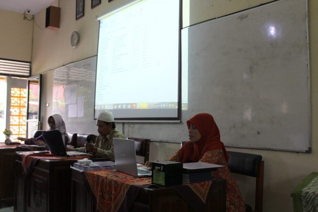IHT Internal Toleransi dan Deradikalisme serta Moderasi Beragama SMAN 13 Semarang
