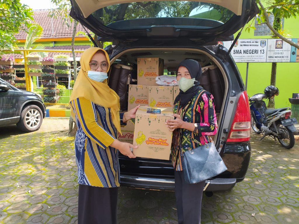 Ramadan Berbagi dari Ibunda Zahra Pramestya Kinanti X MIPA 3